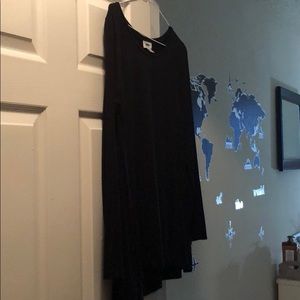 Old navy black long sleeve shirt.